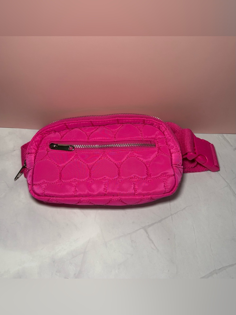 🩷 Hot Pink Quilted Heart Pattern Belt Bag
